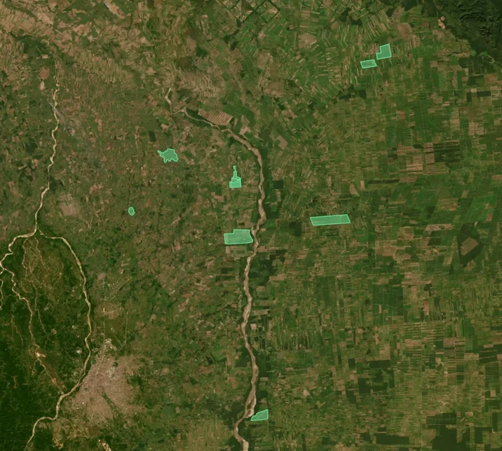 Satellite view of Amazon Windshields in Bolivia outlined as green polygons
